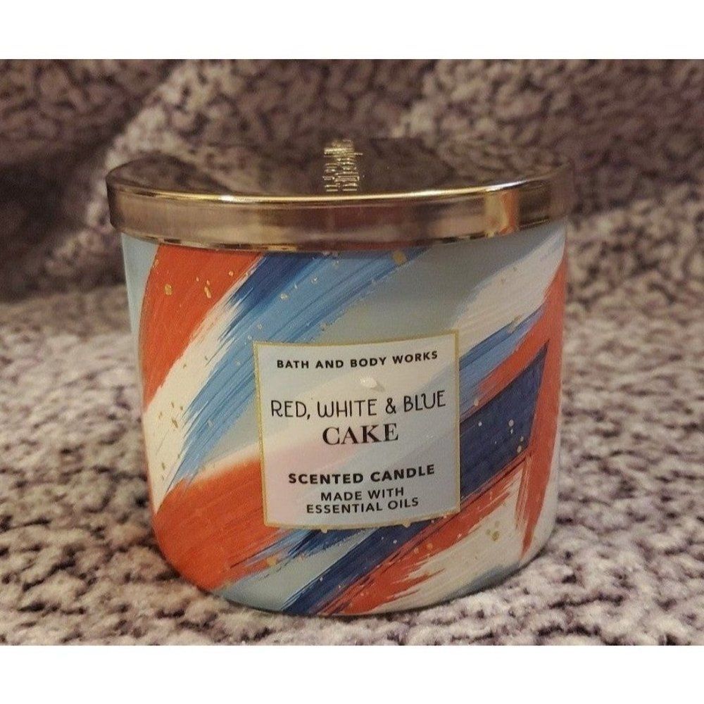 Bath & Body Works Red, White & Blue Cake Fragrance Scented 3 Wick Candle